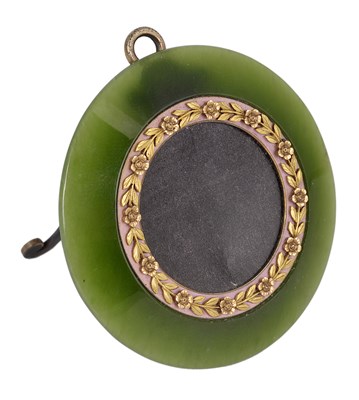 Lot 238 - A GOLD-MOUNTED NEPHRITE PHOTOGRAPH FRAME