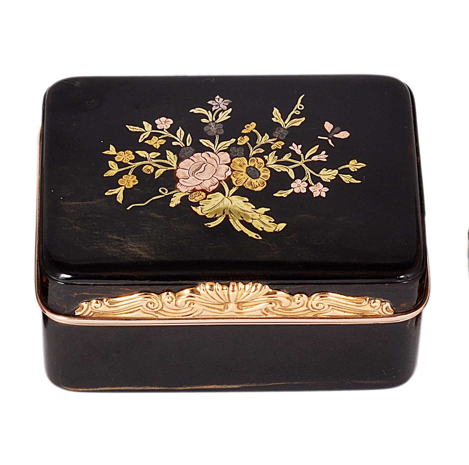 Lot 251 - A FRENCH GOLD-MOUNTED TORTOISESHELL BOX
