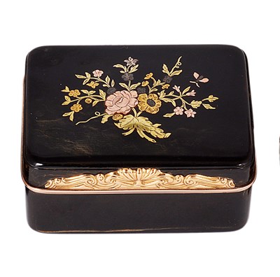 Lot 251 - A FRENCH GOLD-MOUNTED TORTOISESHELL BOX