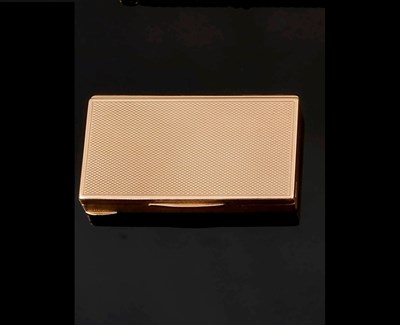 Lot 274 - A DANISH GOLD PILL BOX