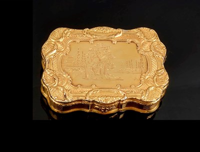 Lot 276 - A GOLD BOX