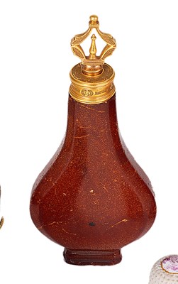 Lot 286 - A BALTIC AMBER SCENT FLASK