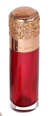 Lot 288 - A VICTORIAN GOLD-MOUNTED RED GLASS SCENT FLASK