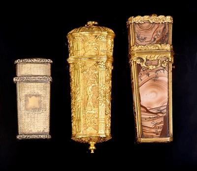 Lot 302 - A GEORGIAN GILT-METAL-MOUNTED 'PICTURE AGATE' ETUI