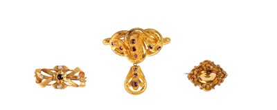 Lot 326 - COLLECTION OF GOLD AND GEM SET BROOCHES