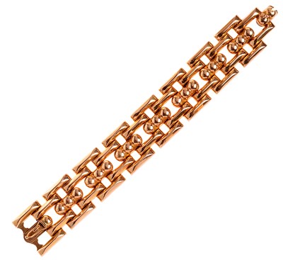 Lot 371 - GOLD BRACELET