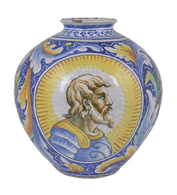 Lot 24 - A VENICE MAIOLICA VASE