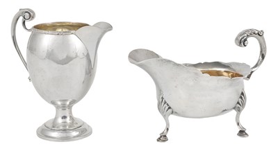 Lot 169 - A VICTORIAN SILVER SAUCEBOAT