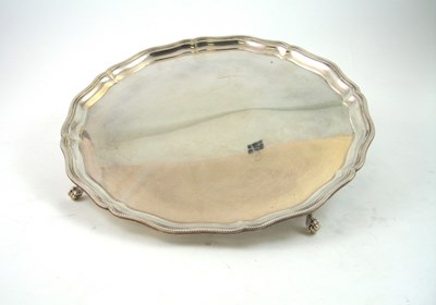 Lot 183 - A SILVER SALVER