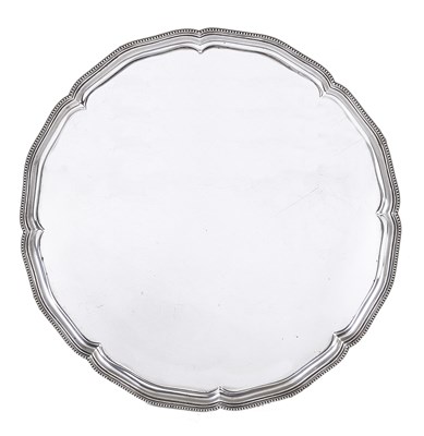 Lot 187 - A GEORGE V SILVER SALVER