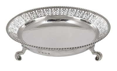 Lot 199 - A SILVER DISH