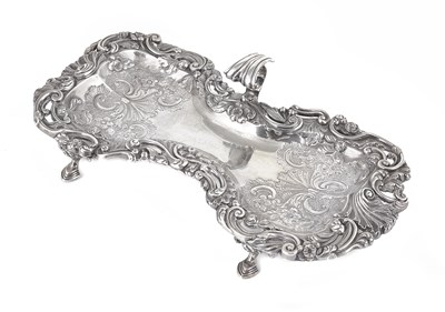 Lot 247 - A GEORGE IV SILVER SNUFFERS TRAY