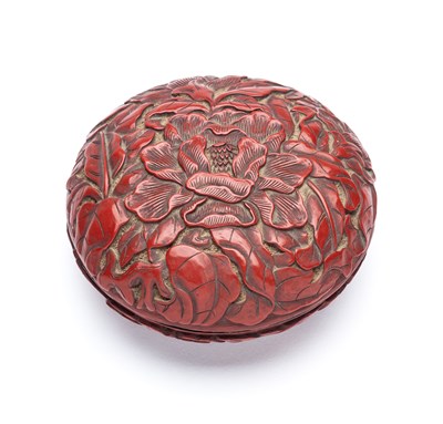 Lot 86 - A CHINESE CARVED CINNABAR LACQUER 'PEONY' BOX AND COVER, MING DYNASTY, 15TH/16TH CENTURY