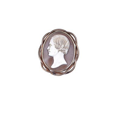 Lot 371 - AN ITALIAN SHELL CAMEO PORTRAIT OF EDWARD WHITE BENSON