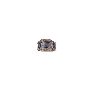 Lot 376 - ENAMEL MOURNING RING