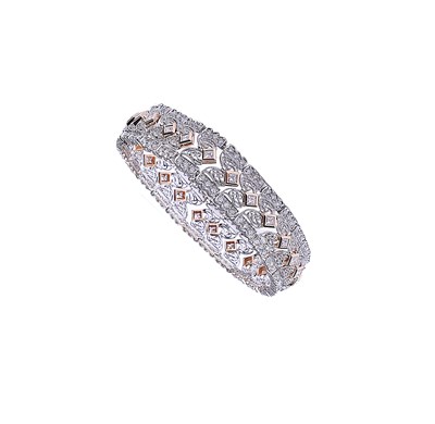 Lot 377 - DIAMOND BRACELET