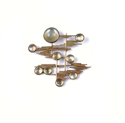 Lot 385 - ABSTRACT BROOCH