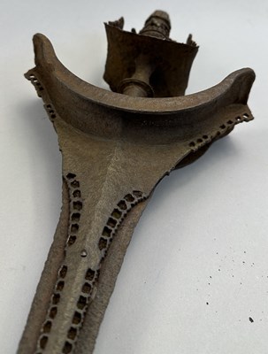 Lot 525 - A SOUTH INDIAN SWORD, LATE 15TH/16TH CENTURY, TAMIL NADU OR TRAVANCORE