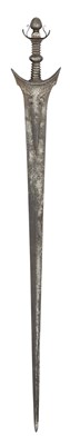 Lot 5 - A RARE SOUTH INDIAN BROADSWORD, 16TH/17TH CENTURY, PROBABLY MADRAS OR GINGEE