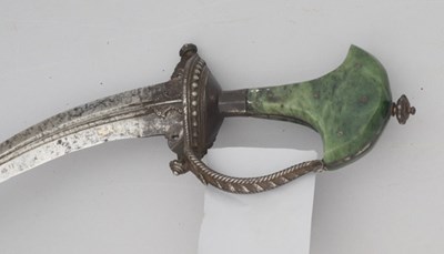 Lot 34 - A SOUTH INDIAN DAGGER (KHANJARLI), 16TH/17TH CENTURY