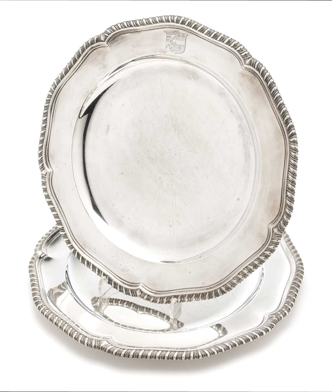 Lot 185 - A PAIR OF GEORGE III SILVER PLATES,