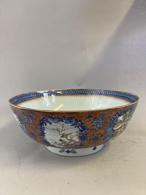 Lot 60 - A LARGE CHINESE FINELY ENAMELLED FAMILLE-ROSE PUNCHBOWL, QING DYNASTY, 18TH CENTURY