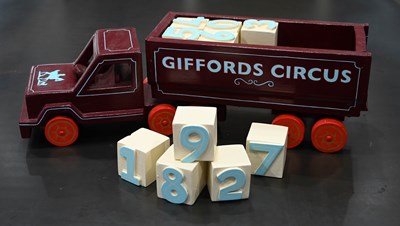 Lot 74 - TOY TRUCK WITH NUMBERED PLAYING CUBES