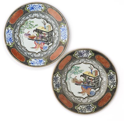 Lot 68 - A PAIR OF CHINESE EXPORT SILVERED PLATES, QING DYNASTY, YONGZHENG PERIOD (1723-35)