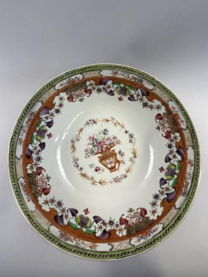 Lot 61 - A CHINESE FAMILLE-ROSE PUNCHBOWL, QING DYNASTY, 18TH CENTURY