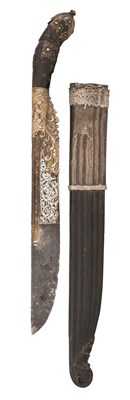 Lot 42 - A CEYLONESE SILVER-MOUNTED DAGGER (PIHA KAETTA)