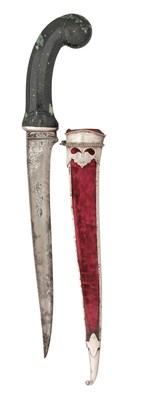 Lot 43 - A FINE NORTH INDIAN JADE-HILTED DAGGER (PESH KABZ)
