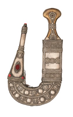 Lot 56 - AN ARAB DAGGER (JAMBIYA)