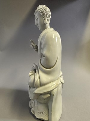 Lot 12 - A LARGE CHINESE DEHUA FIGURE OF BUDDHA, QING DYNASTY, 19TH CENTURY