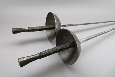 Lot 153 - A PAIR OF CONTINENTAL FENCING EPÃ‰ES