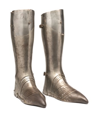 Lot 187 - A PAIR OF GREAVES AND SABATONS IN THE LATE 15TH CENTURY WESTERN EUROPEAN STYLE