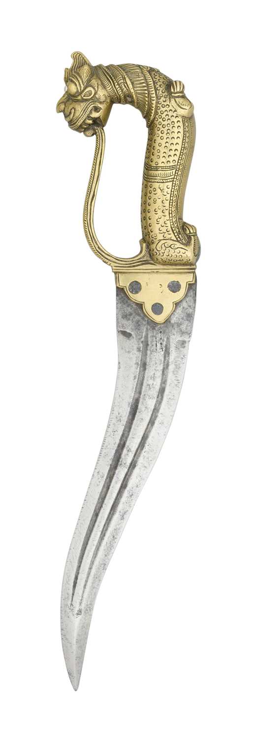 Lot 44 - A SOUTH INDIAN DAGGER (KHANJAR), PROBABLY 19TH CENTURY MYSORE, KARNATAKA