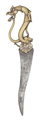 Lot 42 - A SOUTH INDIAN DAGGER (KHANJAR), 16TH/17TH CENTURY, PROBABALY BANGALORE OR MYSORE, KARNATAKA