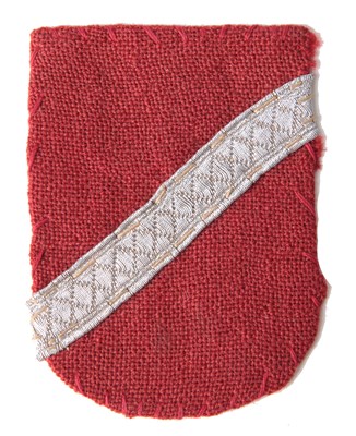 Lot 40 - LATVIA: A GERMAN (LATVIAN VOLUNTEER) CLOTH SLEEVE SHIELD INSIGNIA
