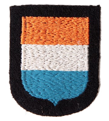 Lot 46 - A NETHERLANDS VOLUNTEER (GERMAN SERVICE) EMBROIDERED SLEEVE SHIELD INSIGNIA