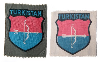 Lot 74 - A 2ND PATTERN 'TURKISTAN' VOLUNTEER (GERMAN SERVICE) BEVO TYPE SLEEVE SHIELD INSIGNIA