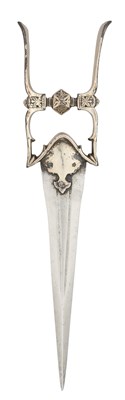 Lot 41 - A NORTH INDIAN DAGGER (KATAR), KUTCH, SIND, LATE 18TH/19TH CENTURY