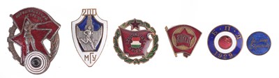 Lot 147 - RUSSIA: SIX SECOND WORLD WAR PERIOD ENAMEL BADGES AND AWARDS