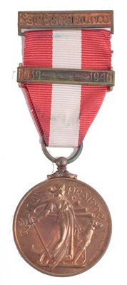 Lot 154 - IRELAND: A SECOND WORLD WAR IRISH EMERGENCY MEDAL 1939 - 1946 (RANNA CEAD-CABHRAC CUMANN CROISE DEIR