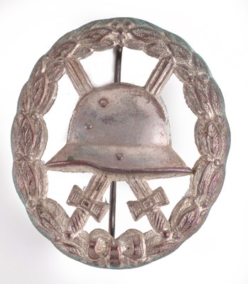 Lot 157 - GERMANY: AN IMPERIAL GERMAN WOUND BADGE IN SILVER