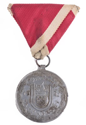Lot 163 - CROATIA: A SECOND WORLD WAR ANTE PAVELIC BRAVERY MEDAL IN SILVER 2ND CLASS 1941
