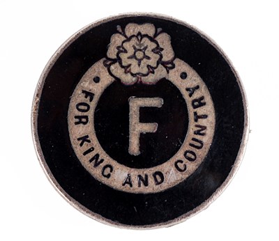 Lot 196 - GREAT BRITAIN: A RARE SECOND PATTERN UNION OF FASCISTS 'FOR KING AND COUNTRY' MEMBERSHIP BADGE BY GA