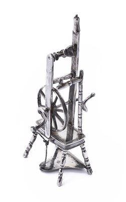 Lot 77 - A DUTCH SILVER MINIATURE SPINNING WHEEL, 19TH CENTURY