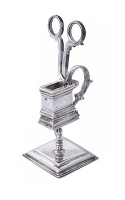 Lot 82 - A DUTCH SILVER MINIATURE SNUFFER STAND AND A PAIR OF SCISSOR SNUFFERS, STAND MAKER'S MARK A TREE, POSSIBLY FOR PIETER, VAN SOMERSWIL I, AMSTERDAM, EARLY 18TH CENTURY