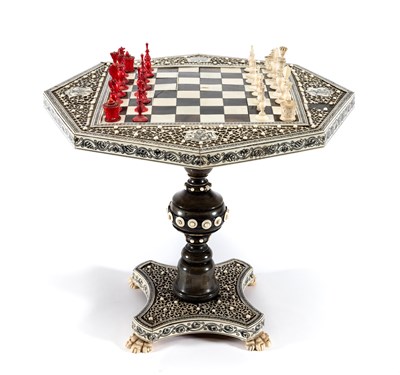 Lot 206 - ËœA VIZAGAPATAM MINIATURE CHESS SET