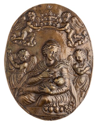 Lot 385 - â’¶ â–¡ A BRONZE PLAQUETTE OF THE VIRGIN AND CHILD